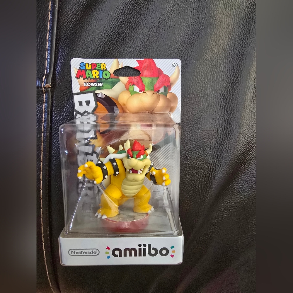 Super Mario Bowser Amiibo Figure